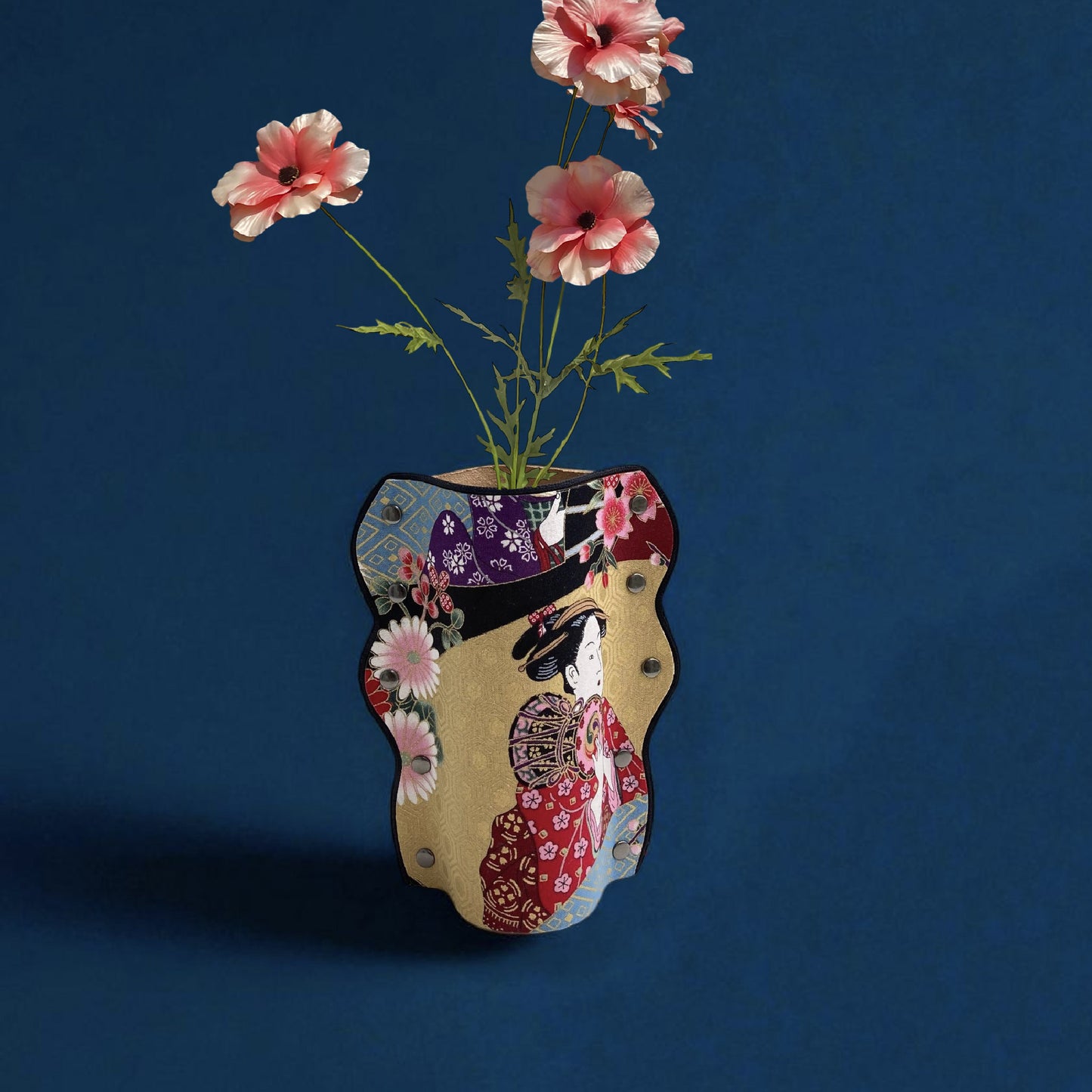 Modèle MINIETTO Vase avec toile kimono plaquée sur cuir