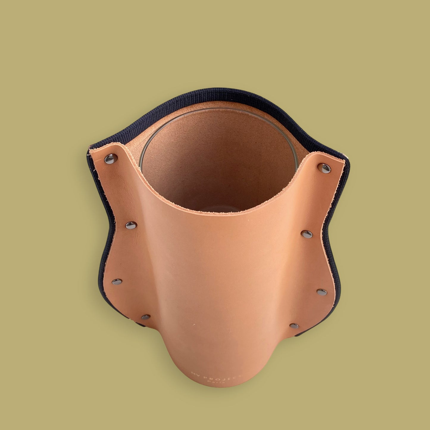 Modèle BOA Vase en toile de Jouy sur cuir