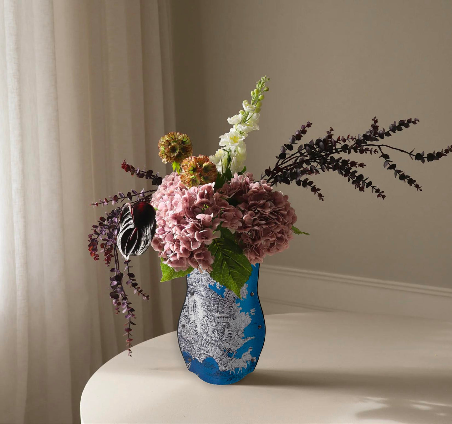 Modèle BOA Vase en toile de Jouy sur cuir